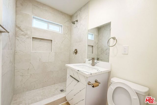 1189 W 36th Place 3, Los Angeles, CA 90007