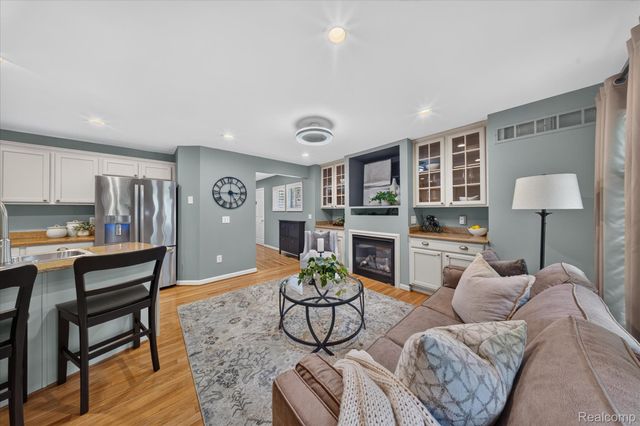 50420 Beechwood Court 39, Plymouth Charter Township, MI 48170