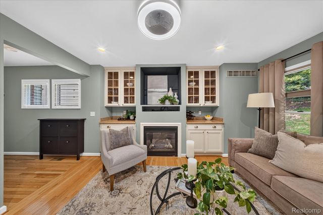 50420 Beechwood Court 39, Plymouth Charter Township, MI 48170