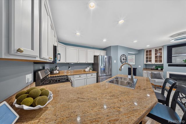 50420 Beechwood Court 39, Plymouth Charter Township, MI 48170