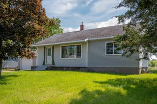 709 Cypress Avenue S, Braham, MN 55006