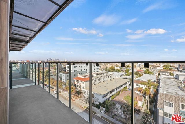 3657 Motor 300, Los Angeles, CA 90034