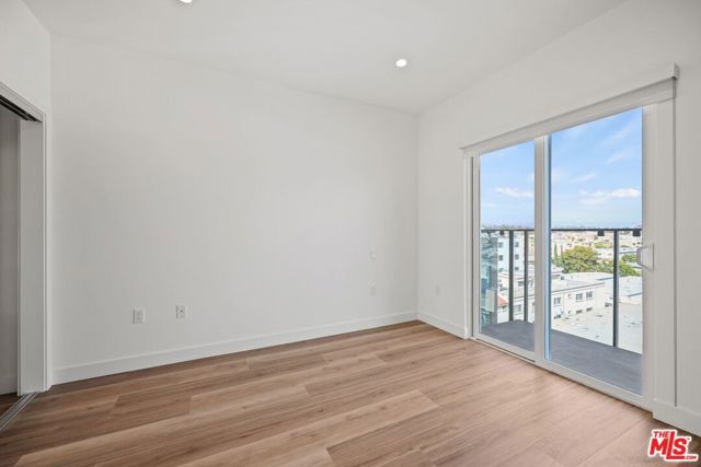 3657 Motor 300, Los Angeles, CA 90034