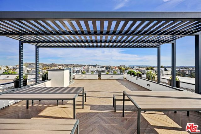 3657 Motor 300, Los Angeles, CA 90034