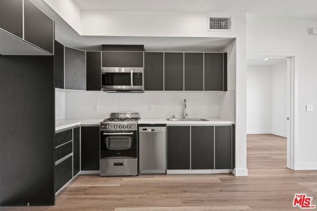 3657 Motor 300, Los Angeles, CA 90034