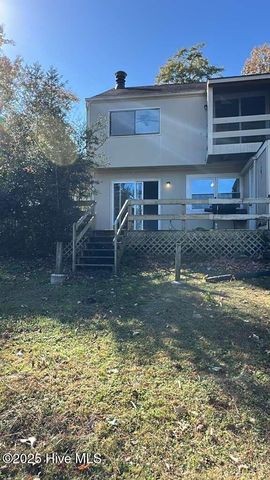 52 Quarterdeck Townes, New Bern, NC 28562