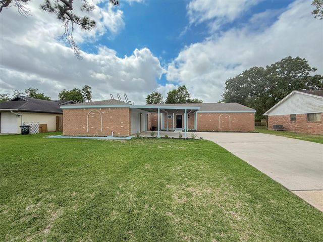 423 Baywood Street, La Porte, TX 77571