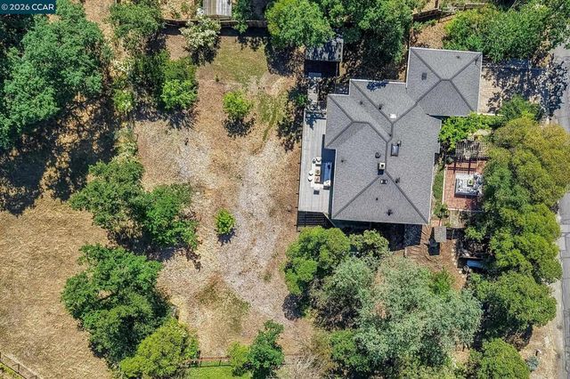 2050 Blackwood Dr, Walnut Creek, CA 94596