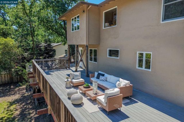 2050 Blackwood Dr, Walnut Creek, CA 94596