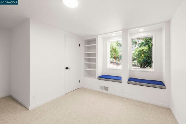 2050 Blackwood Dr, Walnut Creek, CA 94596