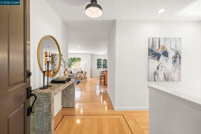 2050 Blackwood Dr, Walnut Creek, CA 94596