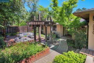 2050 Blackwood Dr, Walnut Creek, CA 94596