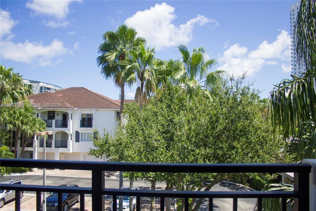 3145 NE 184th St 5306, Aventura, FL 33160