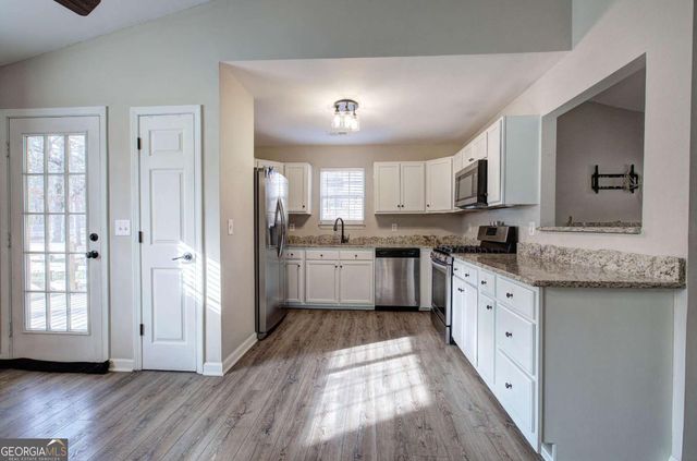 21 Oak Grove Ln NW, Adairsville, GA 30103