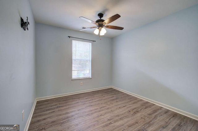 21 Oak Grove Ln NW, Adairsville, GA 30103