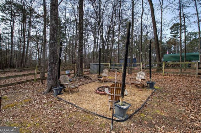 21 Oak Grove Ln NW, Adairsville, GA 30103