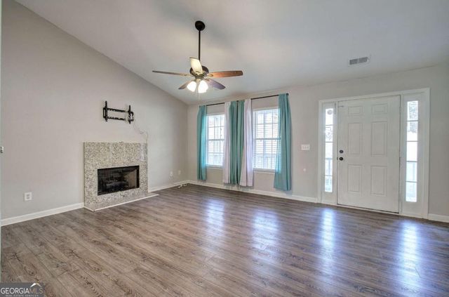 21 Oak Grove Ln NW, Adairsville, GA 30103