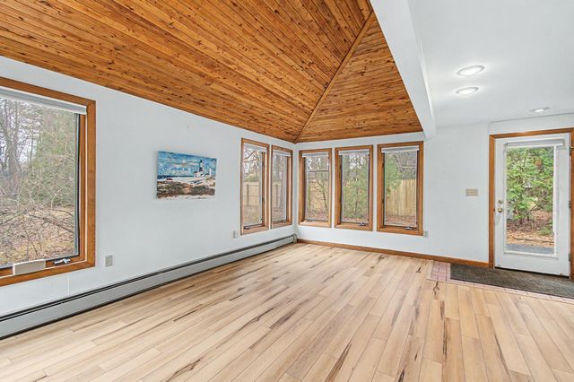 6 Clover Street, South Burlington, VT 05403