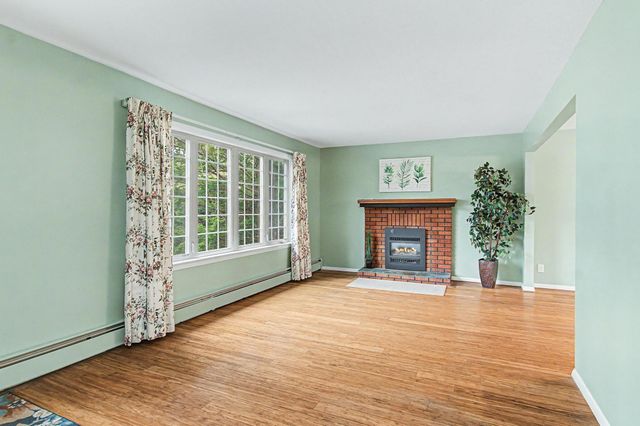 6 Clover Street, South Burlington, VT 05403