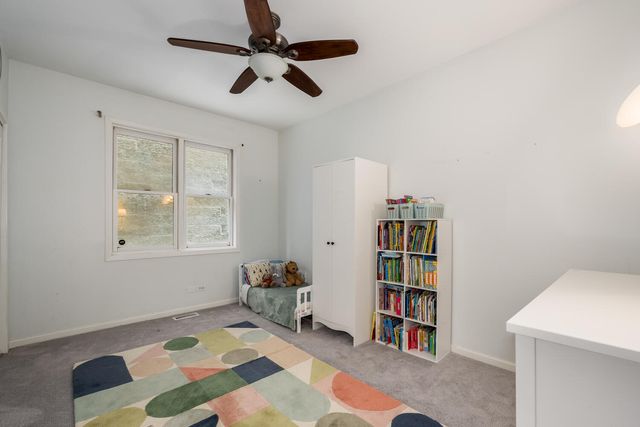 1242 W Ohio Street 1E, Chicago, IL 60642