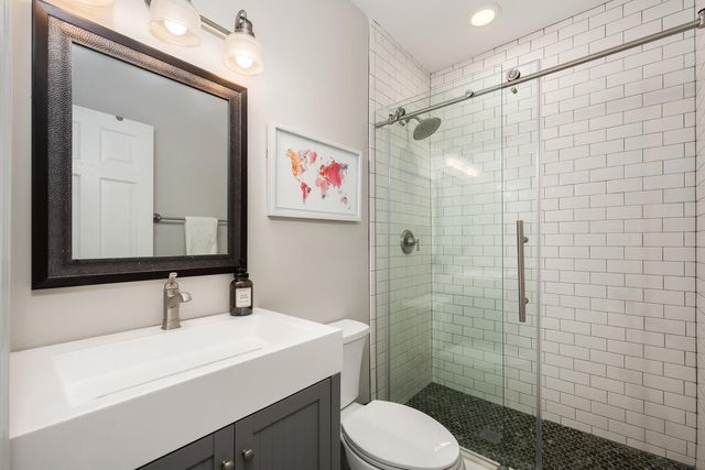 1242 W Ohio Street 1E, Chicago, IL 60642