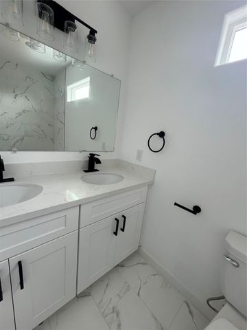 8603 Wileyvale Road B, Houston, TX 77016