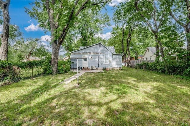 1710 Loomis, Winfield, KS 67156
