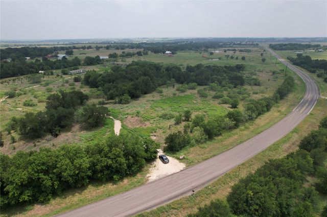 240 Cummings RD, Thorndale, TX 76577