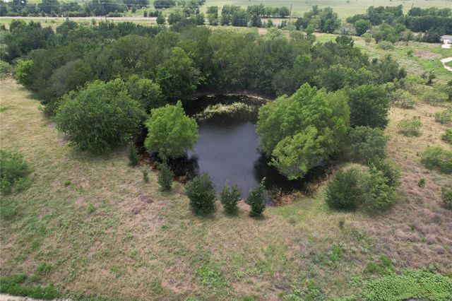 240 Cummings RD, Thorndale, TX 76577