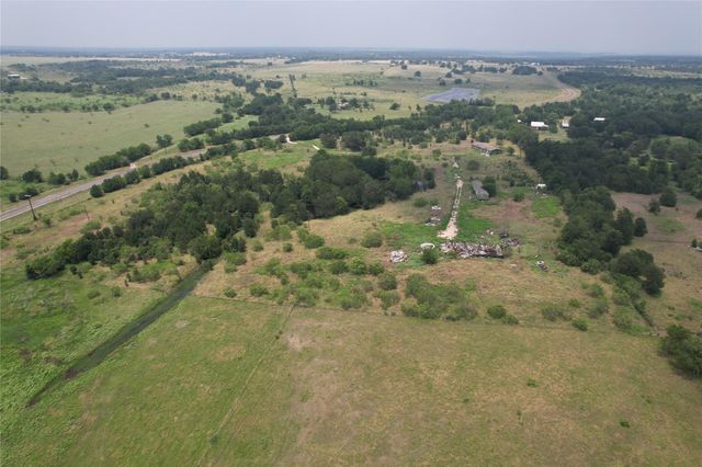 240 Cummings RD, Thorndale, TX 76577