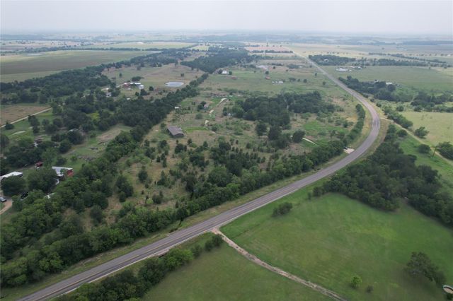 240 Cummings RD, Thorndale, TX 76577