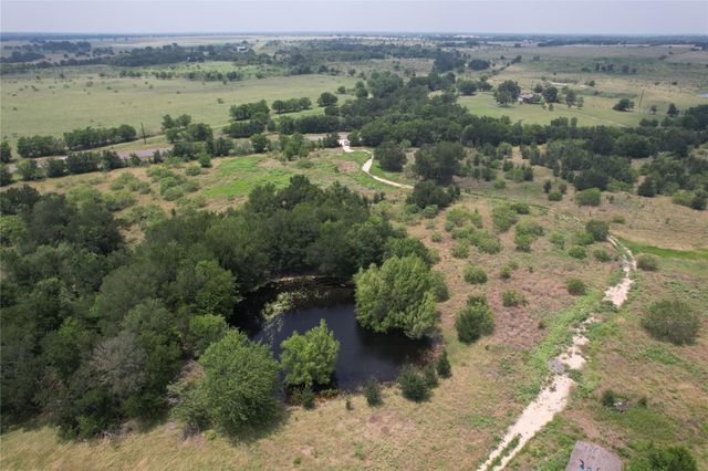 240 Cummings RD, Thorndale, TX 76577
