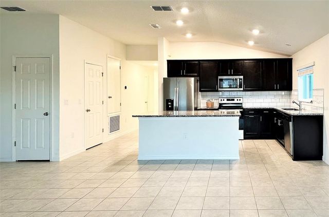 3540 74TH AVENUE CIR E, Sarasota, FL 34243