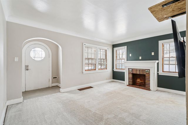 817 Grandview Avenue, Waterloo, IA 50703