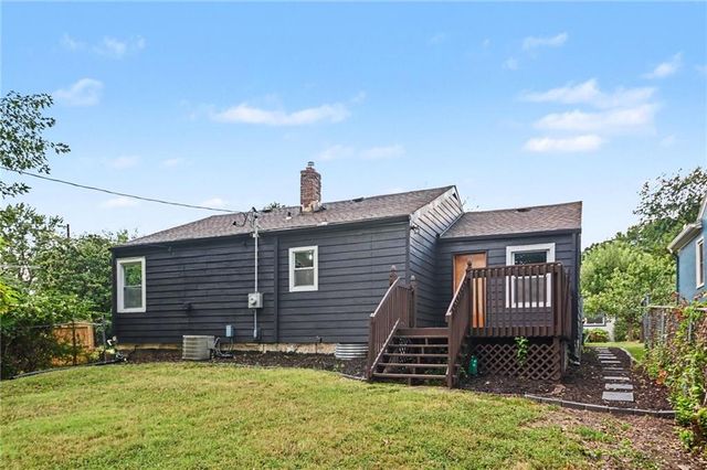 7135 Main Street, Kansas City, MO 64114