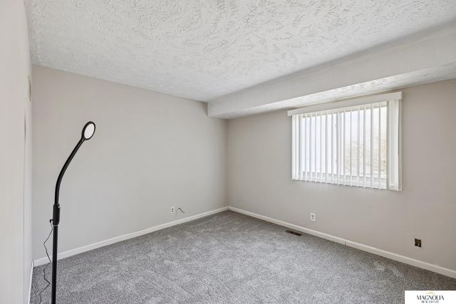 2615 Piccadilly Court, Lincoln, NE 68512