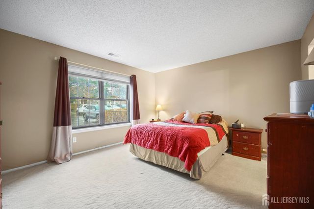 305 sunshine Court, Parlin, NJ 08859