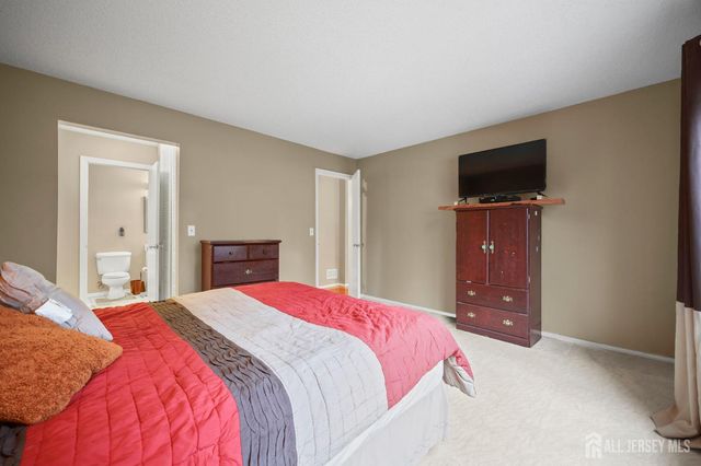 305 sunshine Court, Parlin, NJ 08859