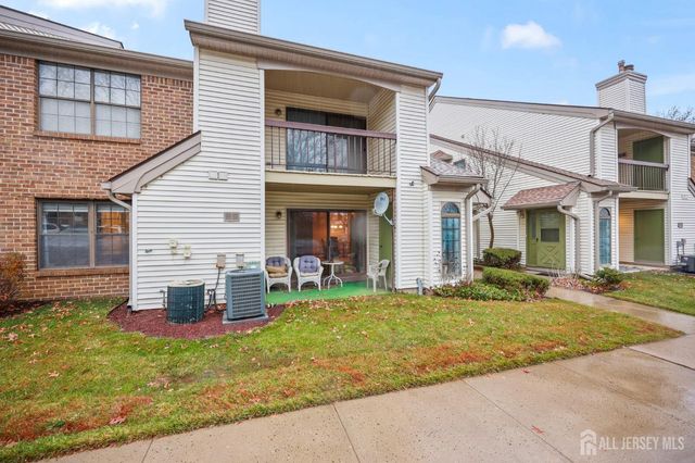 305 sunshine Court, Parlin, NJ 08859