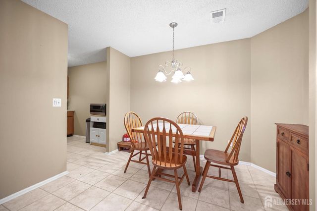 305 sunshine Court, Parlin, NJ 08859