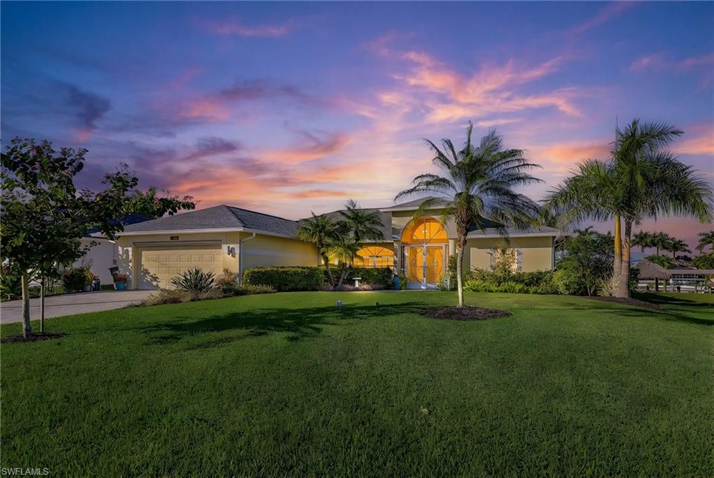 Image 1 of property listing at 2815 SW 37th TER, Cape Coral, FL 33914