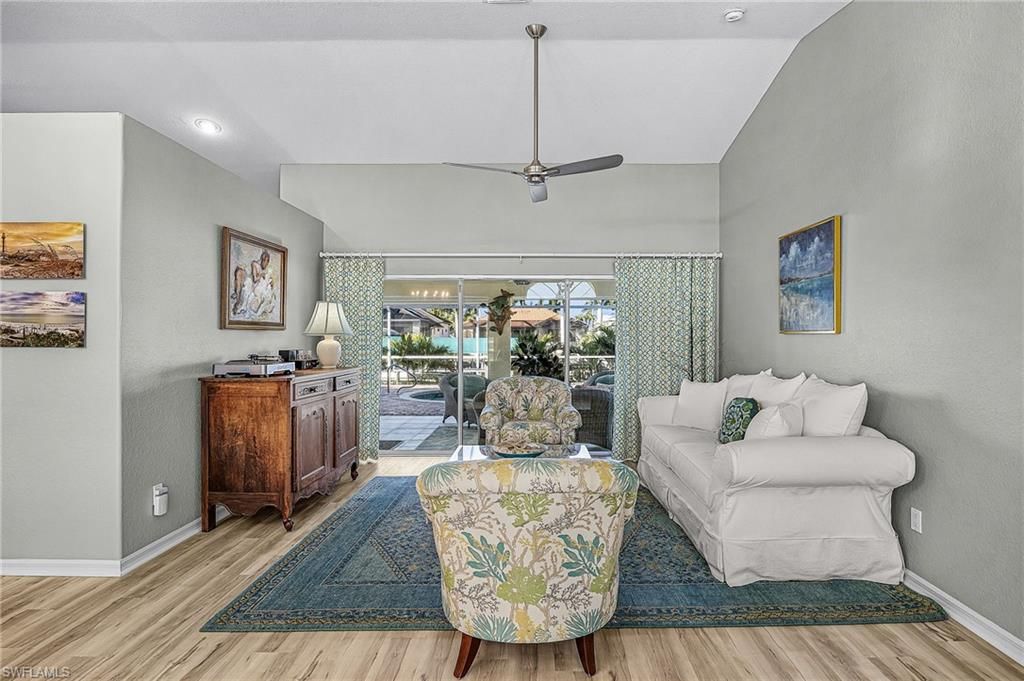 Image 11 of property listing at 2815 SW 37th TER, Cape Coral, FL 33914