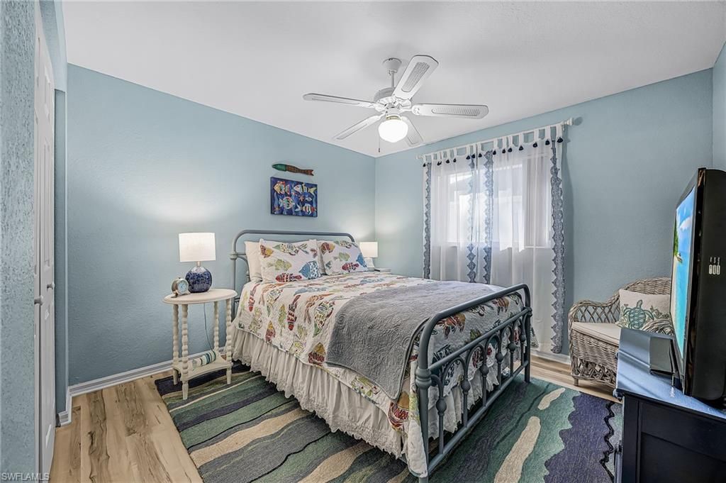 Image 21 of property listing at 2815 SW 37th TER, Cape Coral, FL 33914