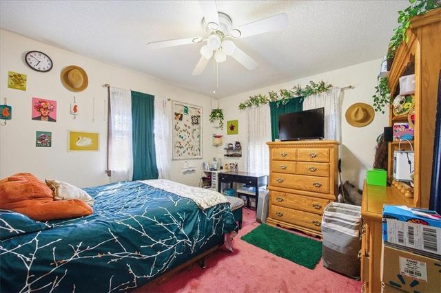 15116 Chestnut Street, Basehor, KS 66007