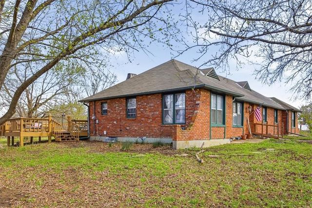 15116 Chestnut Street, Basehor, KS 66007