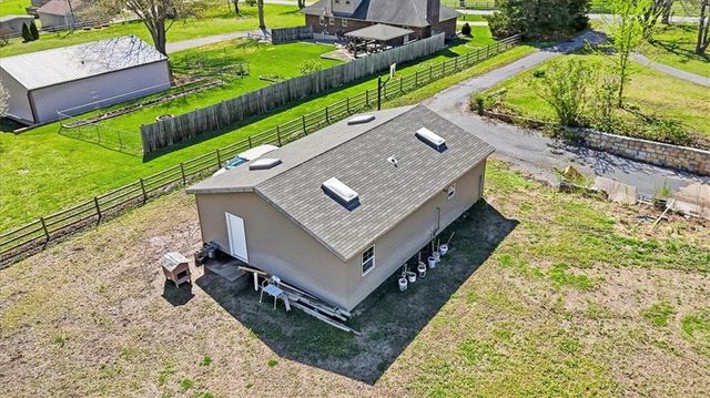 15116 Chestnut Street, Basehor, KS 66007