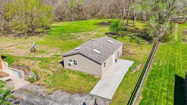 15116 Chestnut Street, Basehor, KS 66007