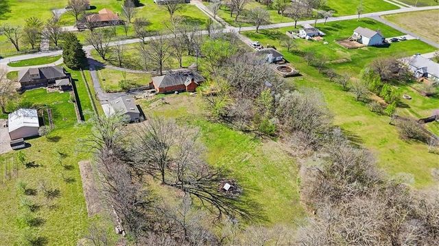 15116 Chestnut Street, Basehor, KS 66007