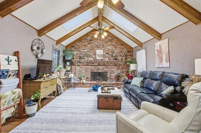 15116 Chestnut Street, Basehor, KS 66007