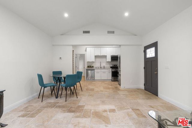 4112 Old Topanga Canyon Road UNIT B, Calabasas, CA 91302